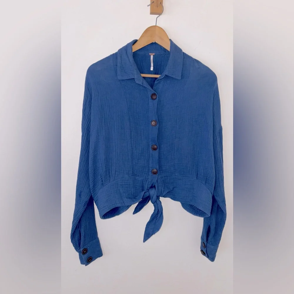 Free People Sunstreaks Cotton Gauze Tie-Front Shirt NWOT Size M Blue